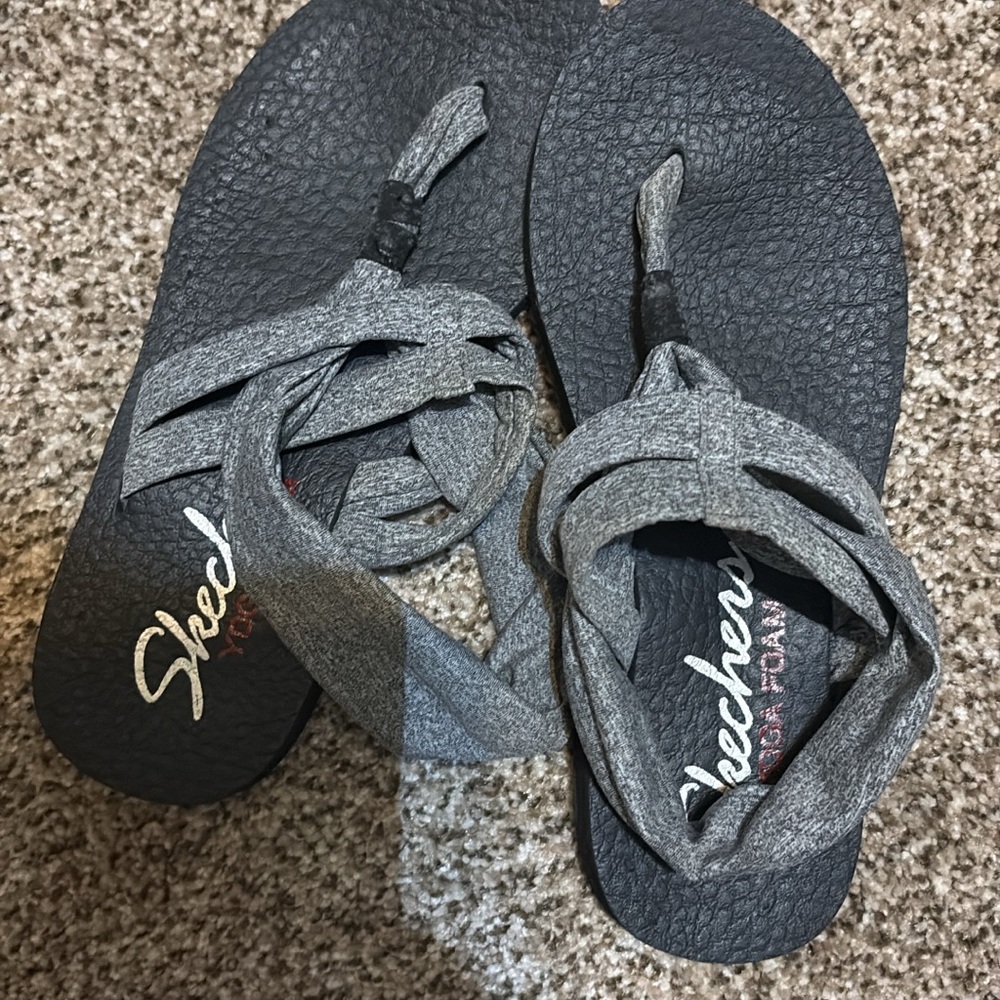 Skechers Charcoal Thong Sandals